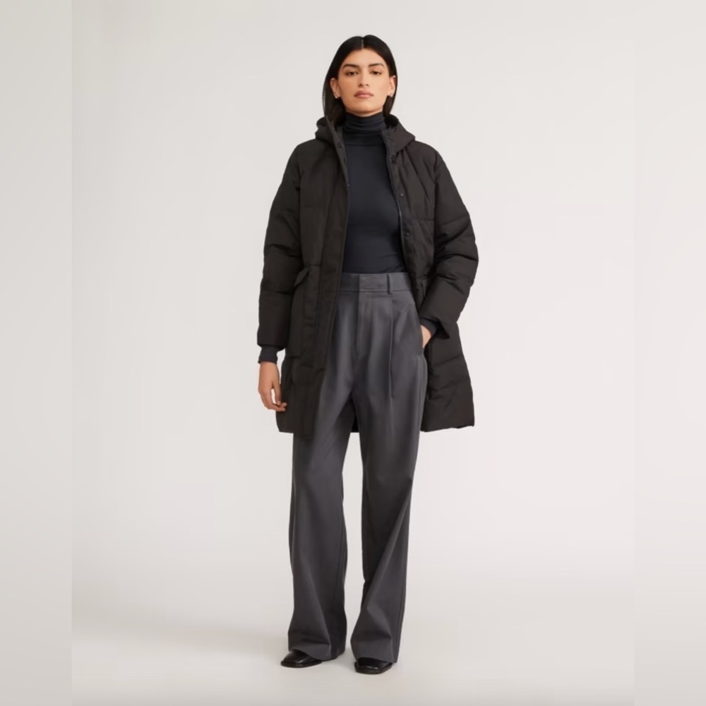 EVERLANE The ReNew Long Puffer in Black Medium
